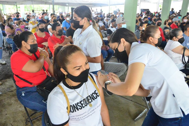 Ya hay fecha en vacunas para los de 40 a 59 años