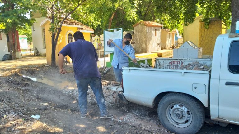 Revive Culiacán limpieza en panteones