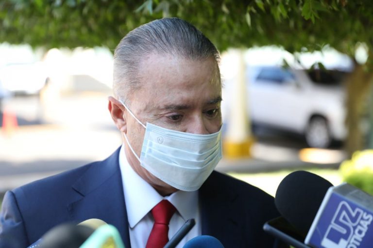 Avizora Quirino más de 700 escuelas sin agua, ni luz