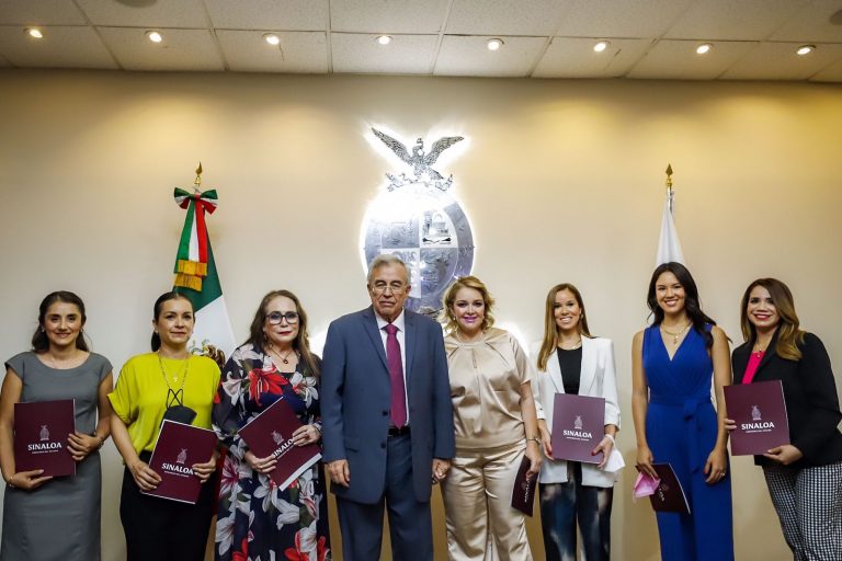 Hay nuevos funcionarios estatales y en el DIF