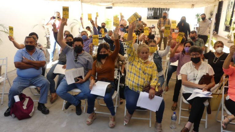 Pospone PRD elección estatal