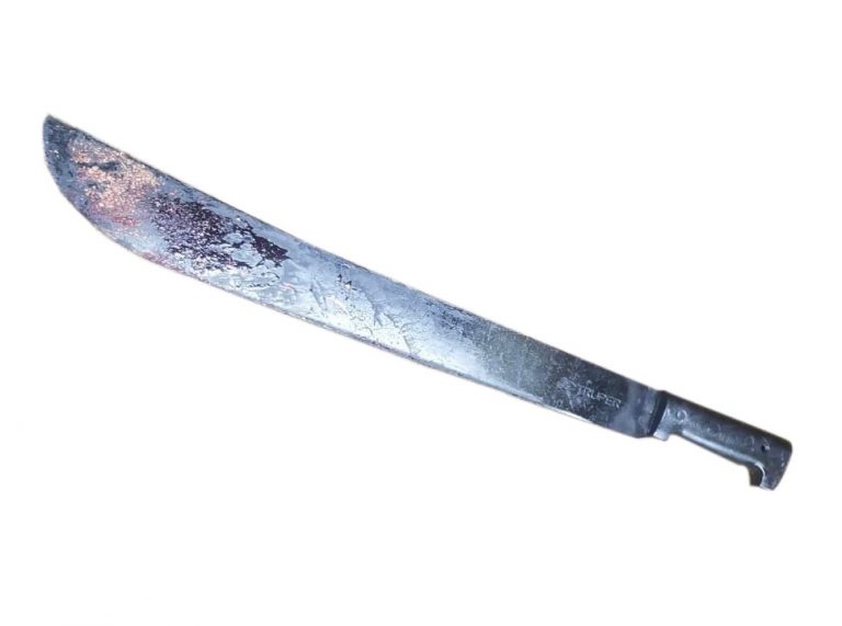 Primero fue camión, ahora con machete atacan refaccionaria