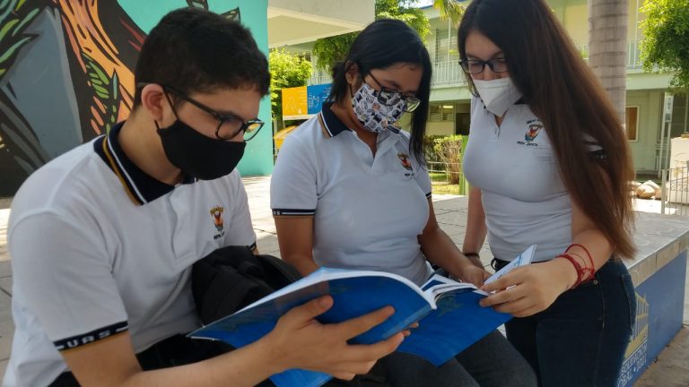 Abren este viernes registro de vacunas para los de 15 a 17 años