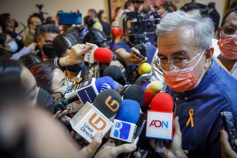 Anuncia Rocha apoyo monetario estatal a pescadores