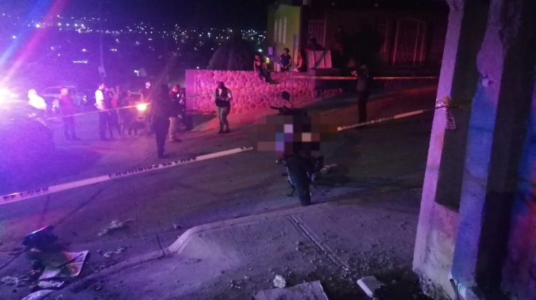 Atropella camioneta a motociclista en la Buenos Aires