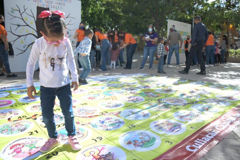 Con juegos didácticos les enseñan sus derechos