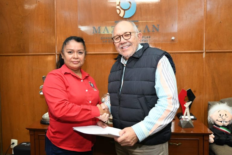 Acuerdan municipio y Stasam incremento salarial de hasta 9%