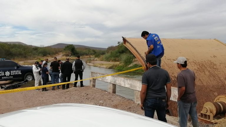 Reportan cadáver en una compuerta de canal en Mocorito