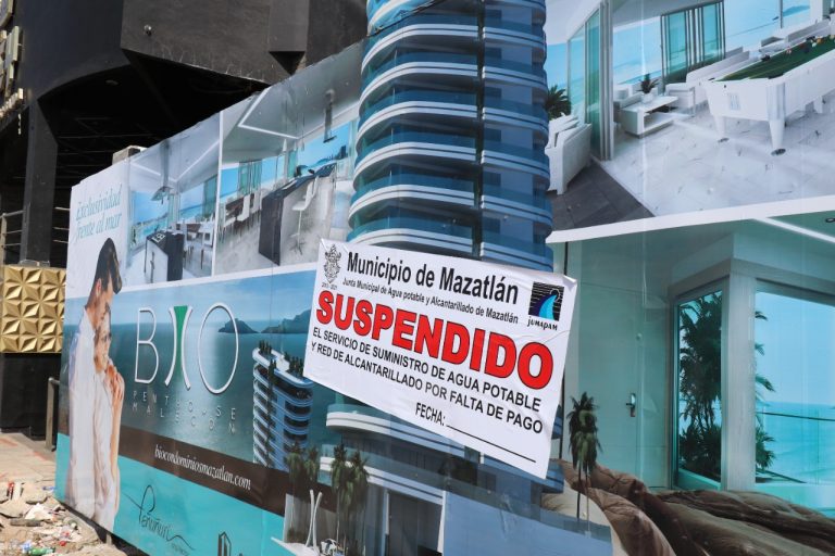 Suspenden 10 proyectos por conexiones ilegales