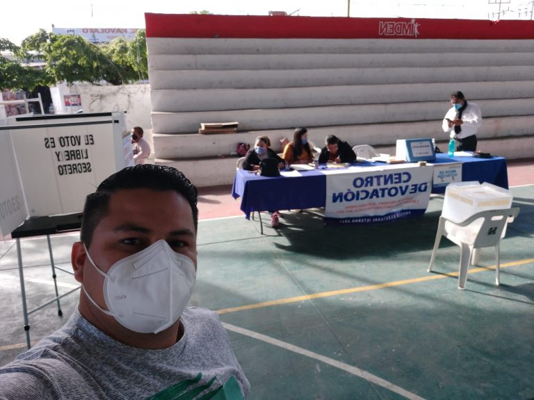 ‘Que renuncie Adolfo Beltrán a la diputación por dignidad’