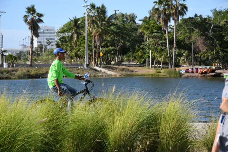 Reduce horario de atención el Parque Central Mazatlán