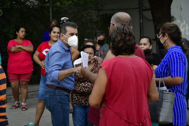 Intermedia municipio en disputa de predios