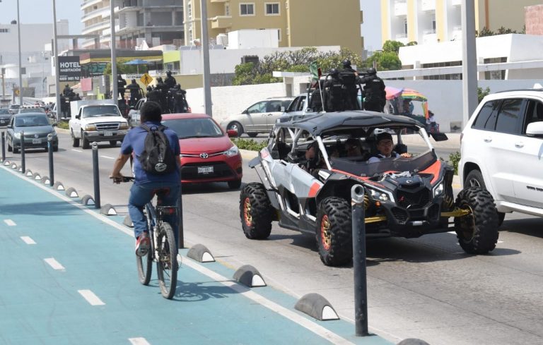 Mete Mazatlán ‘en cintura’ a razzers