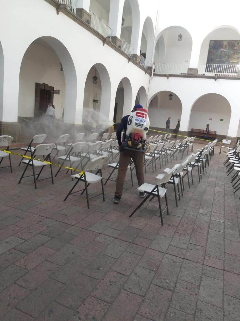 Sanitiza Culiacán oficinas del palacio municipal