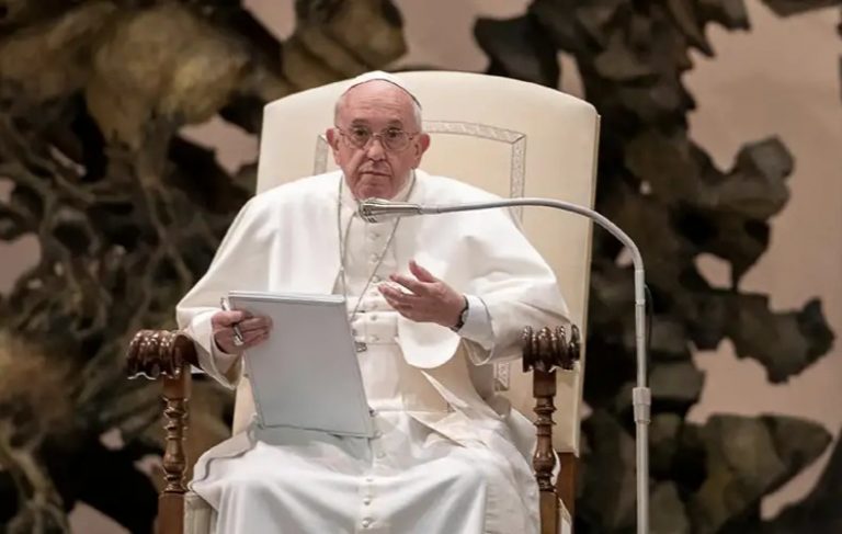 Pide Papa a padres apoyar a hijos homosexuales