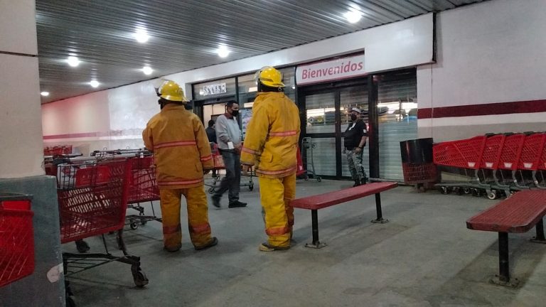 Evacuan supermercado en El Palmito por conato de incendio