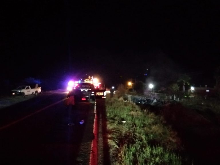 Un muerto y un herido al volcar torton en la México 15