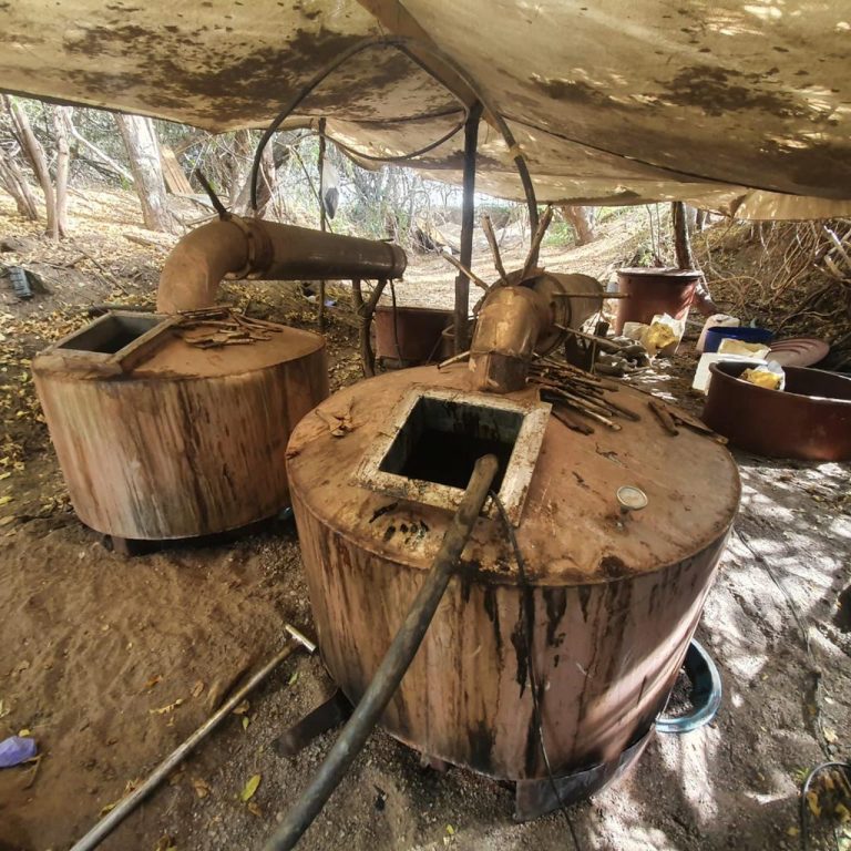 Aseguran laboratorio clandestino en San Antonio, Culiacán