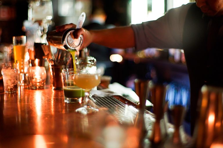 Limita Ahome al 50% aforo en sitios públicos