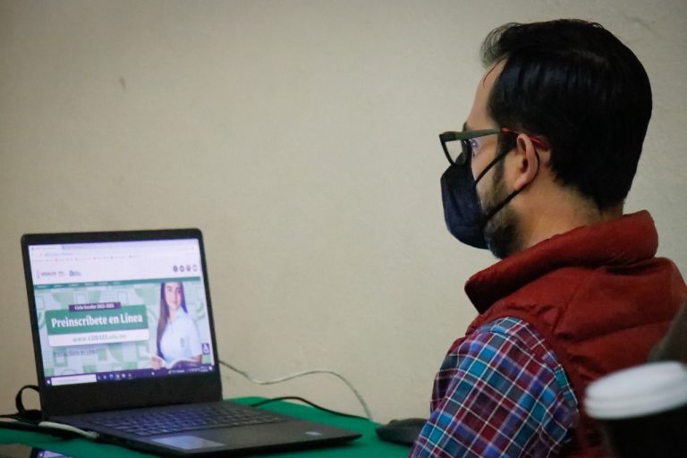 Abre Cobaes preinscripciones en línea