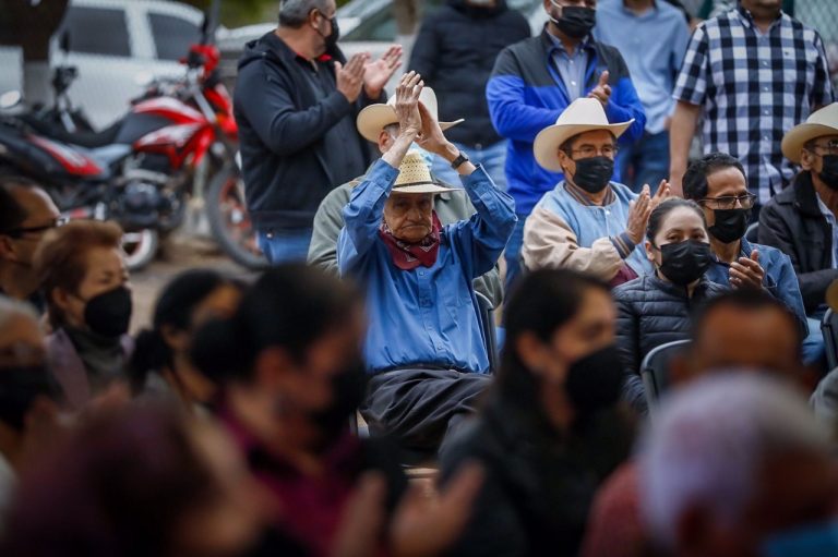 Entrega Rocha rehabilitación de carretera en Badiraguato