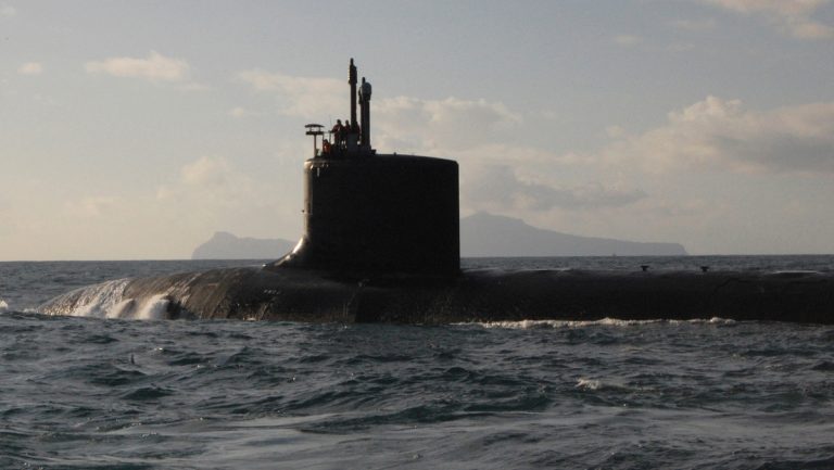 Detectan a submarino de EU en aguas de Rusia