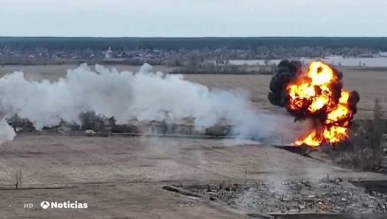Ucrania comparte video de un helicóptero ruso siendo derribado