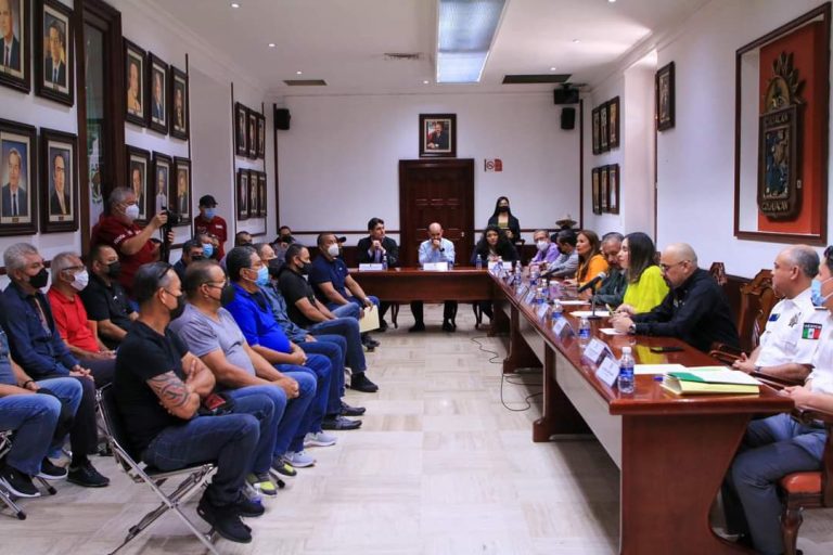 Destaca JEF pago a policías al quitar 50% de aguinaldo a funcionarios de nivel 1