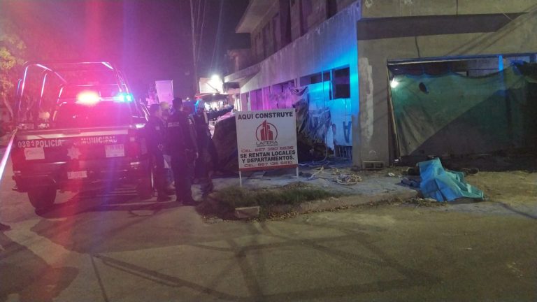 Muere al caer de un segundo piso de edificio en construcción