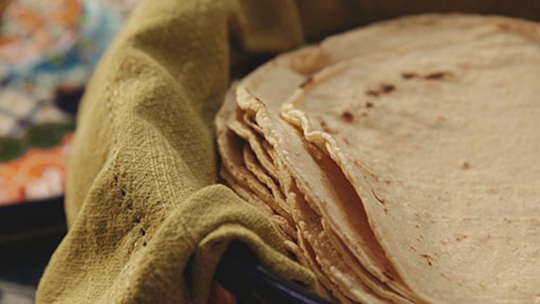 Imponen arancel del 50% a maíz para estabilizar la tortilla