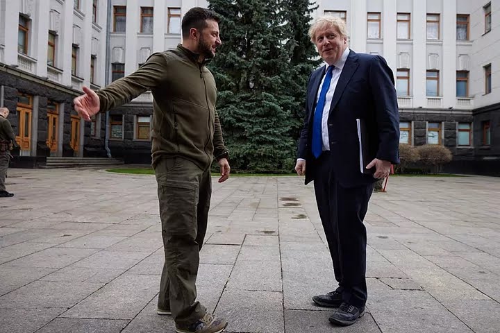 Rusia prohíbe la entrada a Boris Johnson