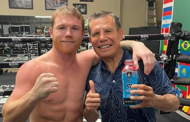 Julio César Chávez visita al Canelo Álvarez previo a su pelea vs Dmitry Bivol