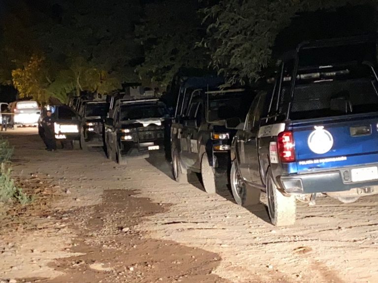 Encuentran en auto de lujo cadáver en Ayuné