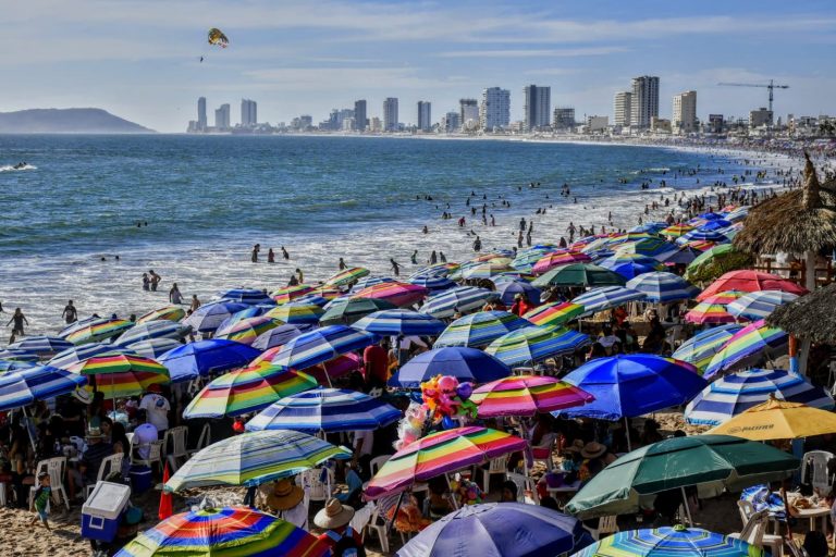 Recibió Mazatlán más de 800 mil turistas