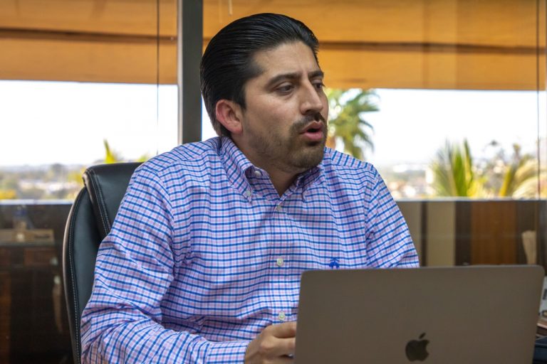 Abrirán más módulos para legalizar autos ‘chocolate’