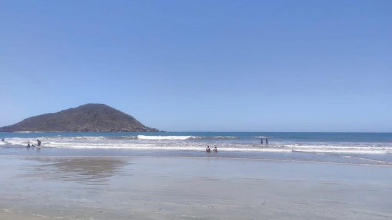 Lo arrastra la corriente en la Isla de la Piedra y no salió