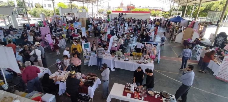 Debuta IMJU Navolato con bazar de negocios