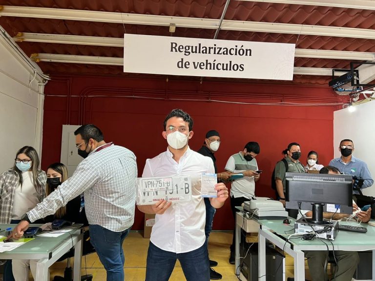 Seguirán funcionando en vacaciones módulos para legalizar autos