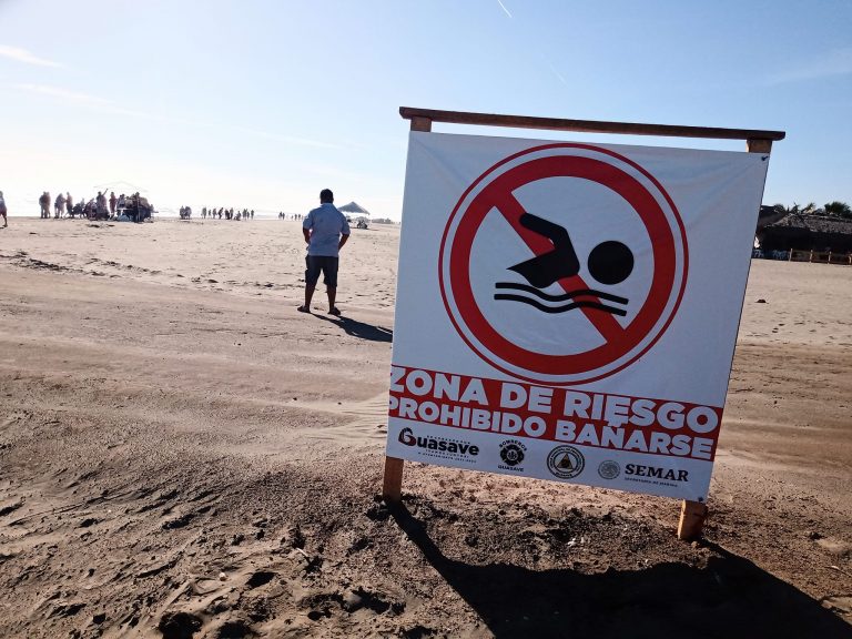 Mantienen rescate en Las Glorias por mar de fondo