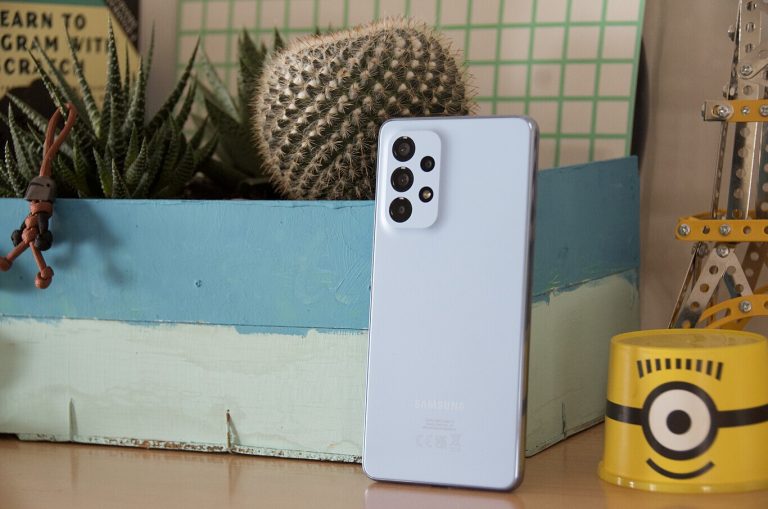 Recorta Apple producción de sus iPhone