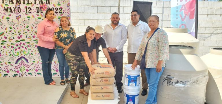 Entrega Navolato apoyos a bajo costo a 304 familias