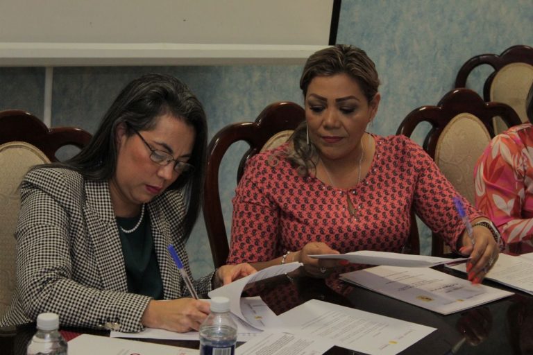 Atribuye alcaldesa miedo al qué dirán violencia familiar