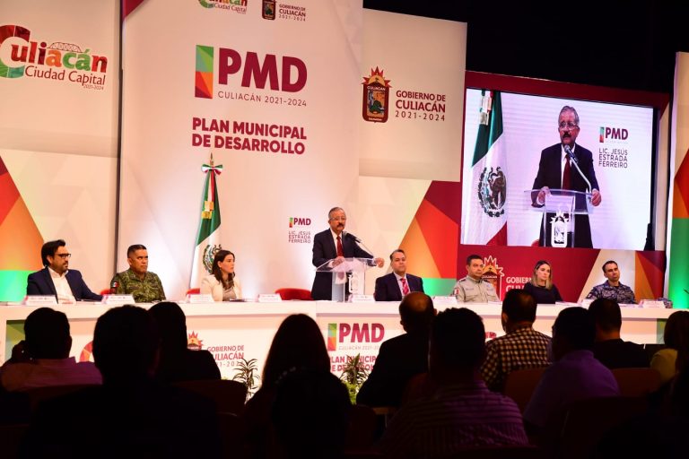 Reprocha Estrada a diputados atentado contra autonomía hacendaria