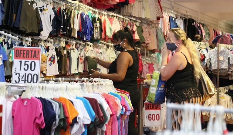 ¿Por qué la gente cada vez consume menos?