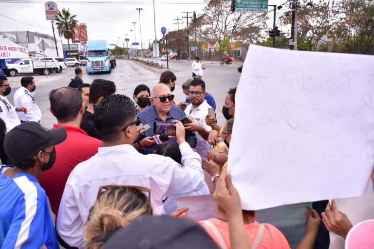 Desbloquean avenida Gabriel Leyva; interviene alcalde