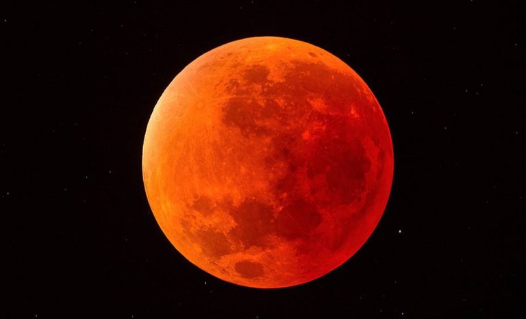 La luna se teñirá de rojo este domingo