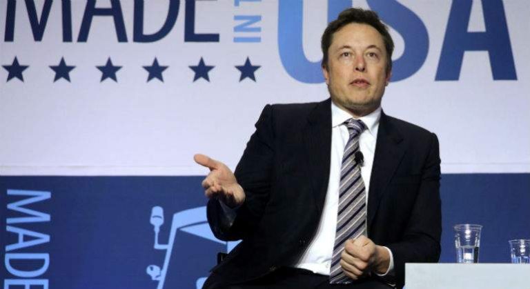 Planea Elon Musk cobrar a ciertos usuarios de Twitter