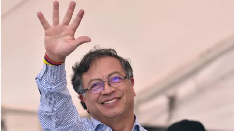 Gana Petro presidencia en Colombia