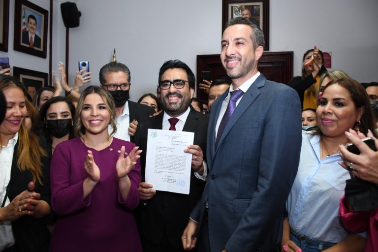 Asume Juan de Dios Gámez Mendívil presidencia municipal de Culiacán