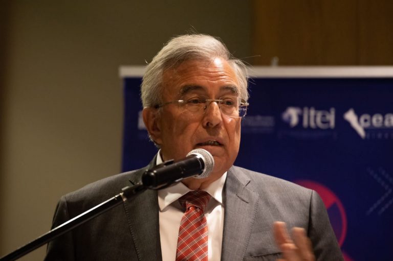 Díganle que no tengan miedo: Rocha a Estrada Ferreiro